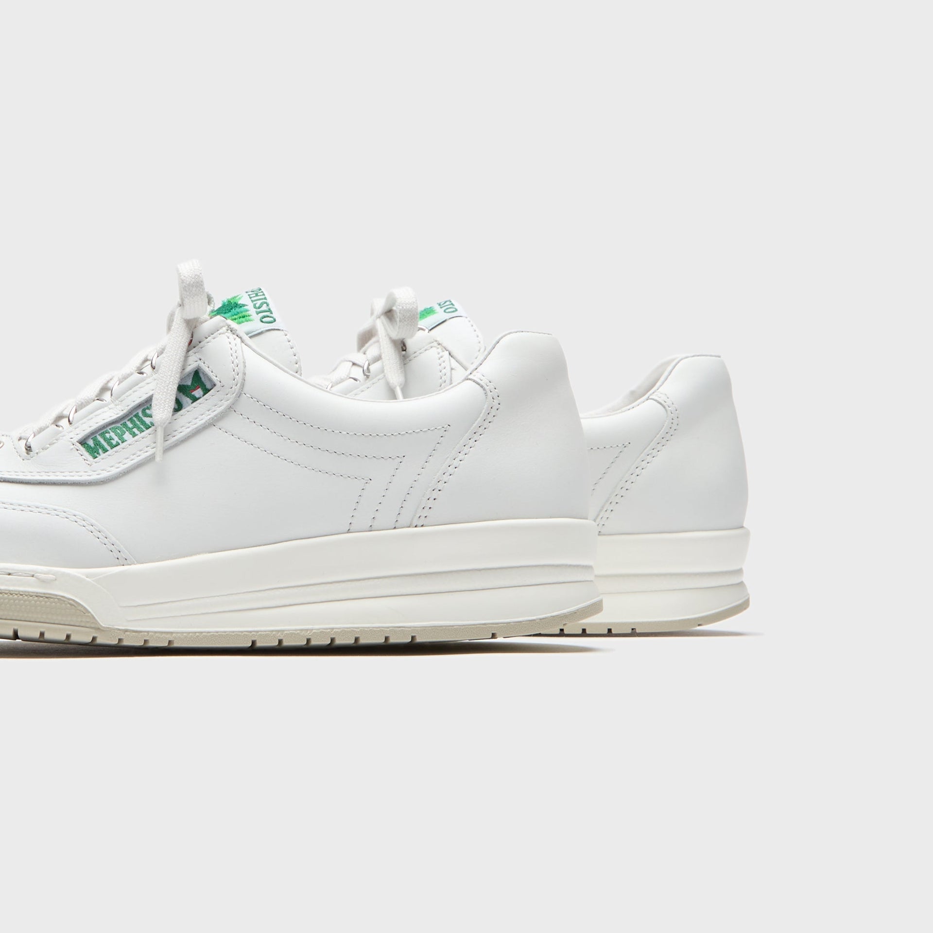 Mephisto Match - White