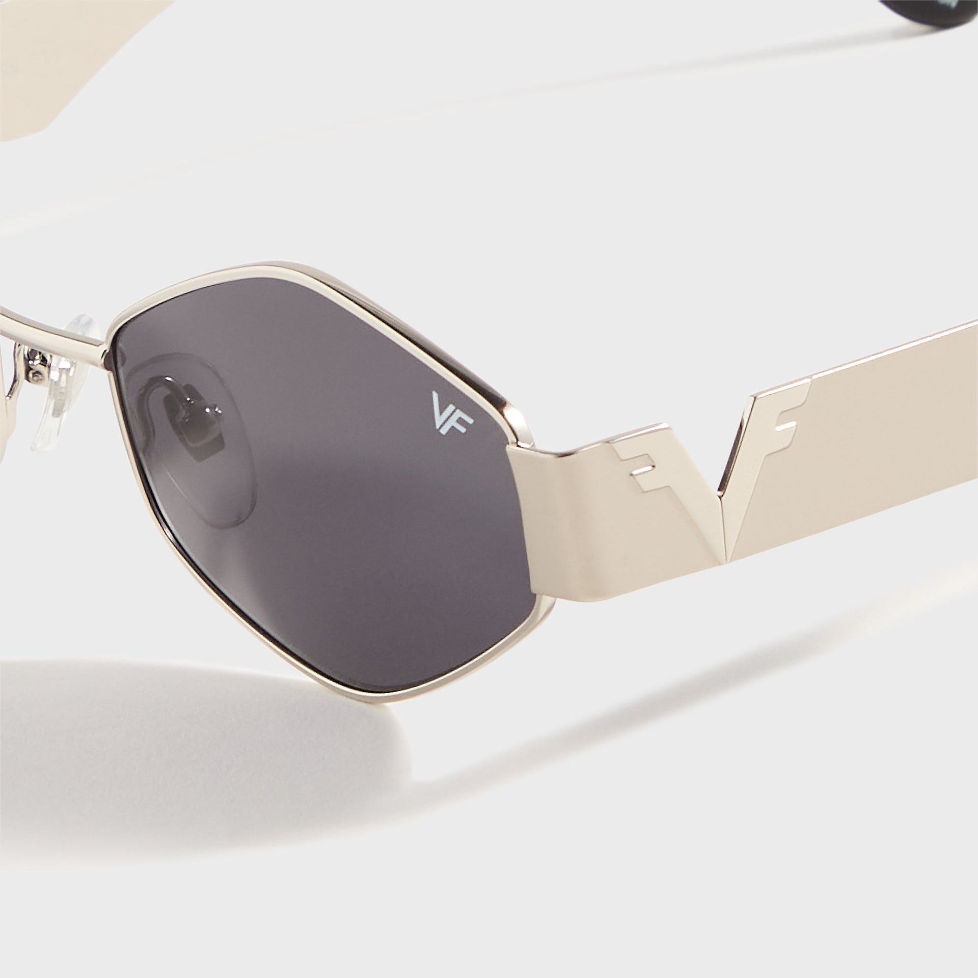 Vintage Frames Cypher 2 24KT in White Gold / Black