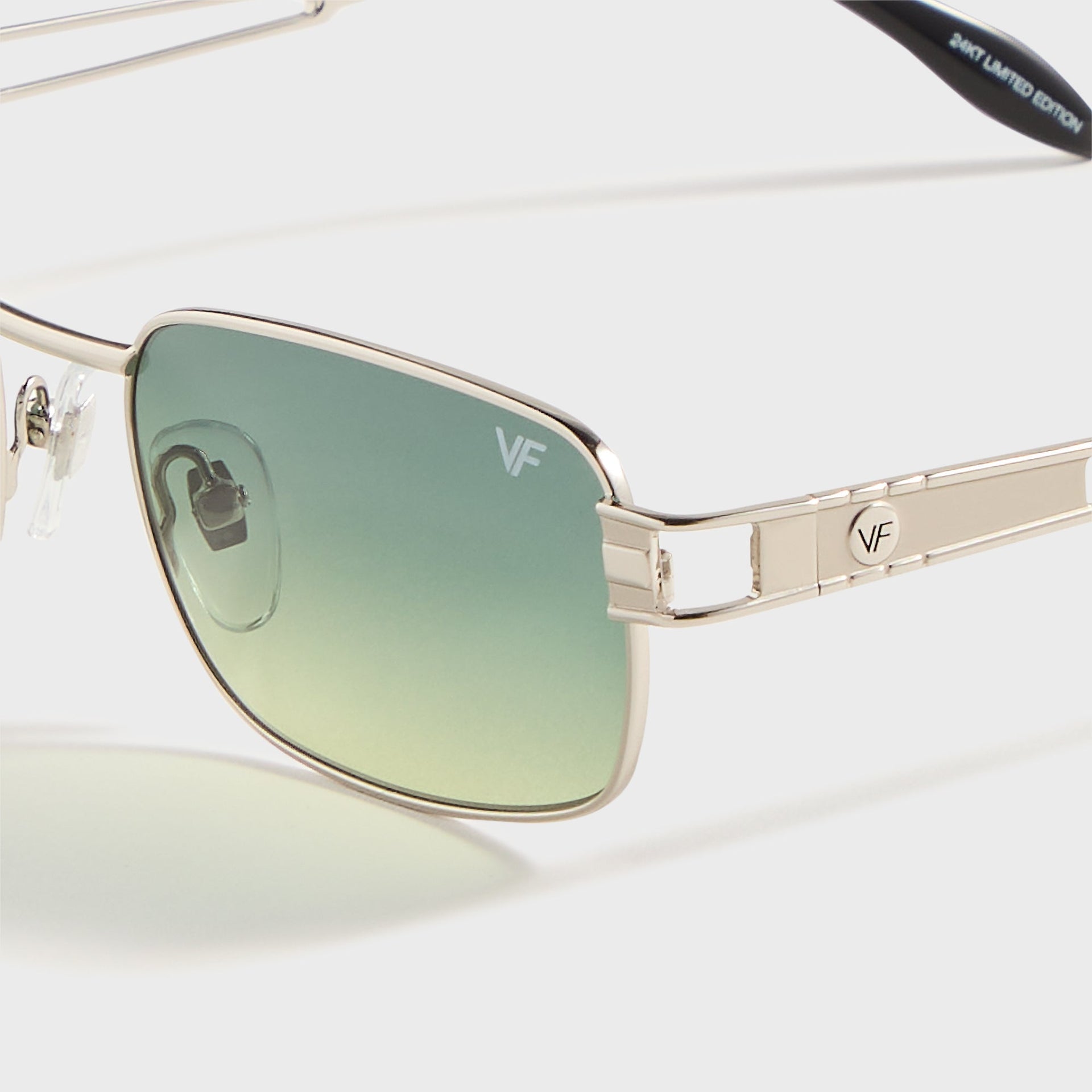 Vintage Frames Dime 24KT in White Gold / Green Yellow Gradient