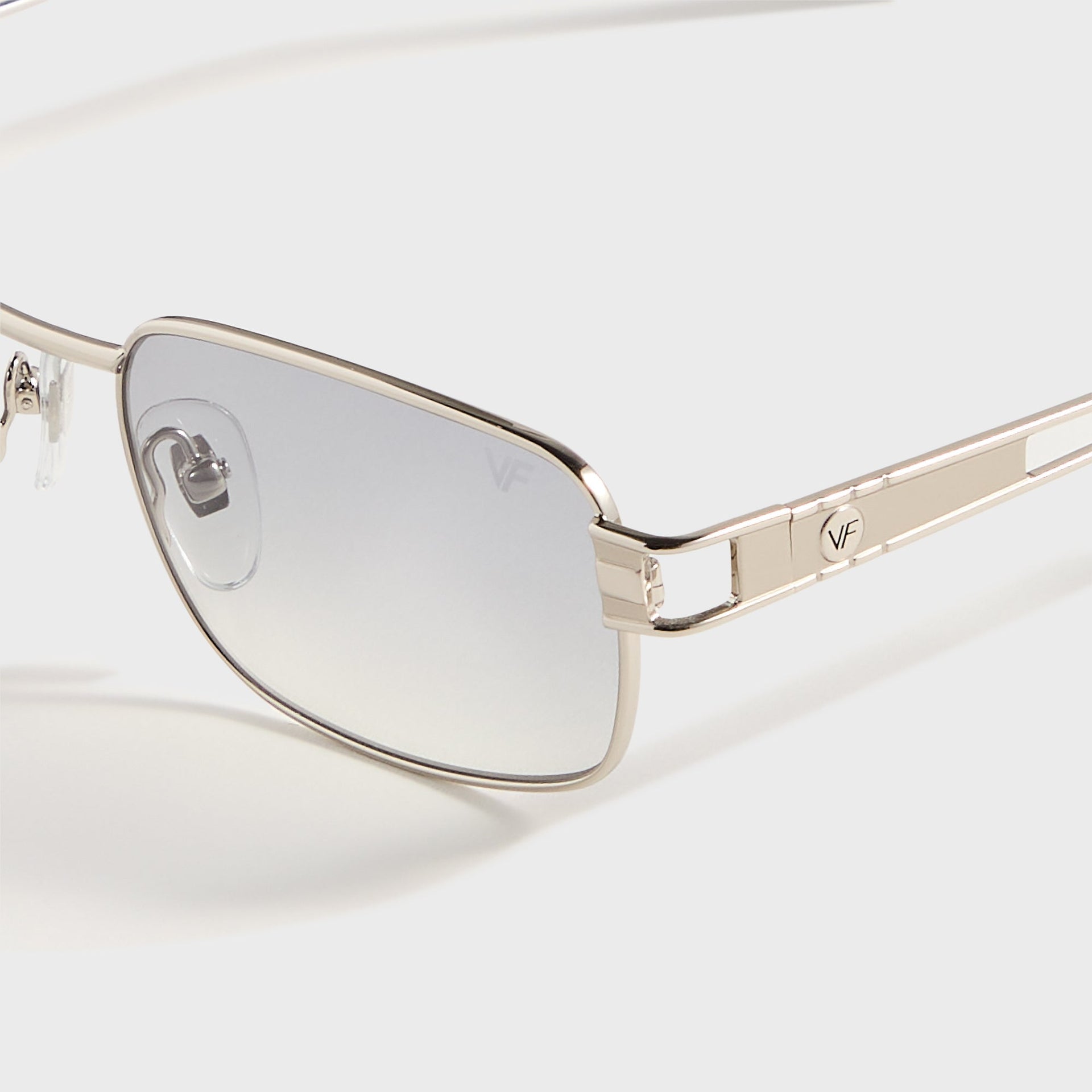 Vintage Frames Dime 24KT in White Gold / Charcoal Gradient