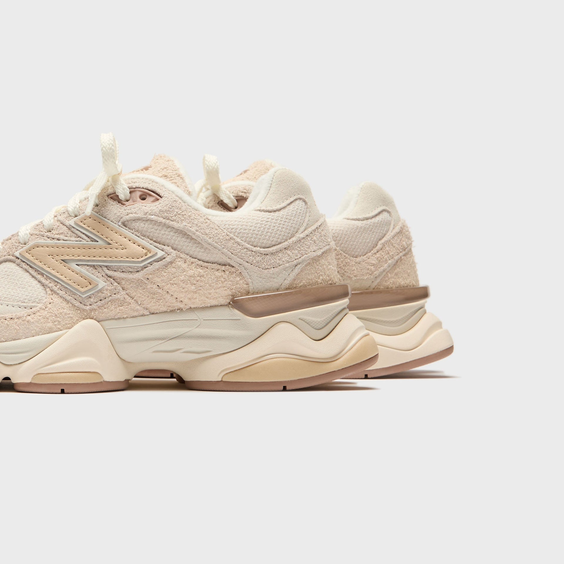 New Balance 9060 - Bisque / Sea Salt