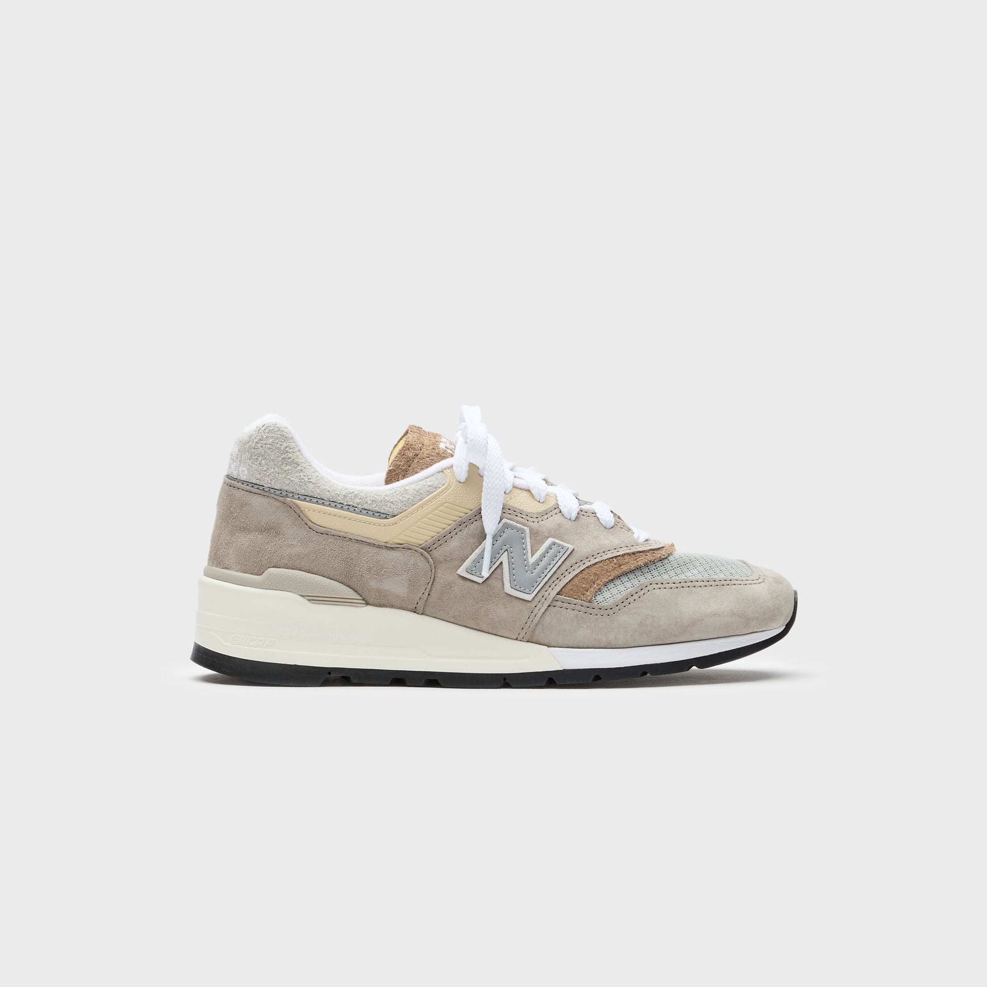 New Balance Made in USA 997 - Light Mushroom / Mirage Gray