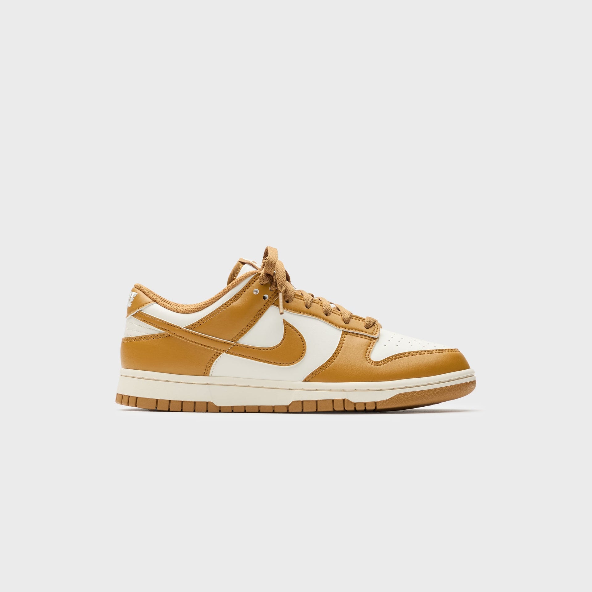 Nike Dunk Low Retro - Pale Ivory / Wheat