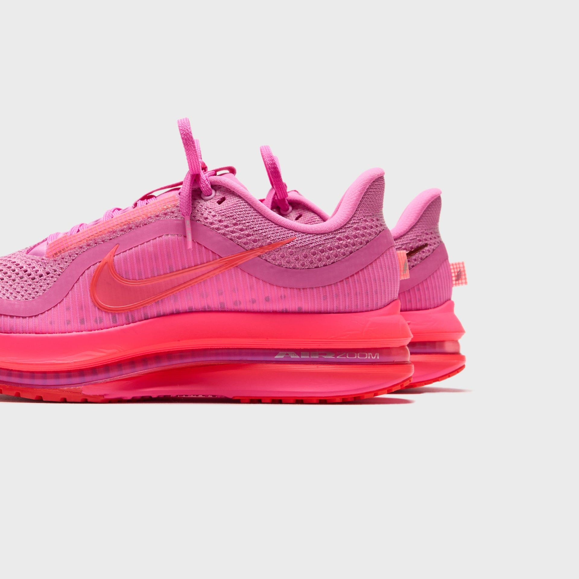 Nike WMNS Pegasus PRM - Playful Pink / Bright Crimson / Hyper Pink
