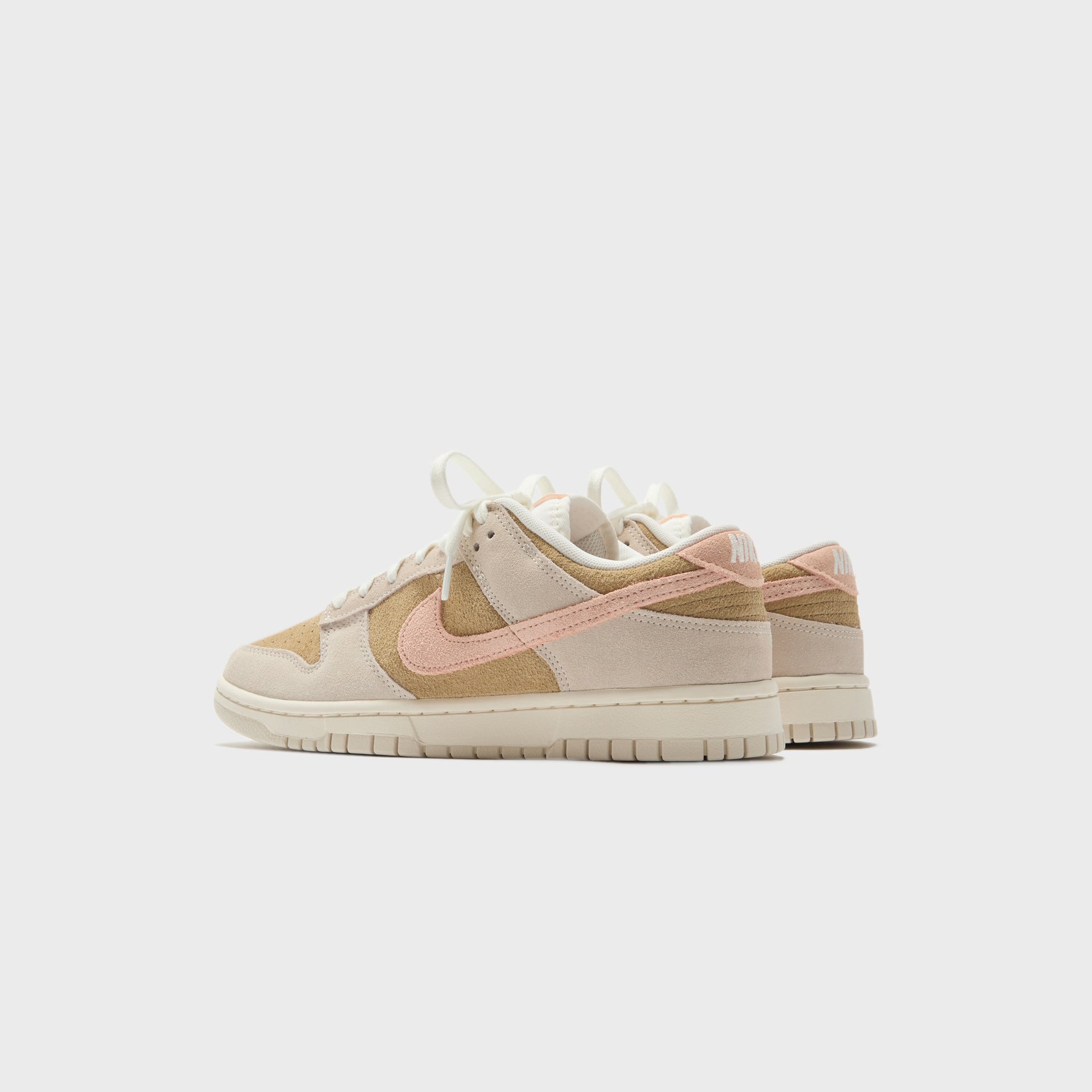 Nike WMNS Dunk Low - Phantom / Parachute Beige / Sail / Washed Coral