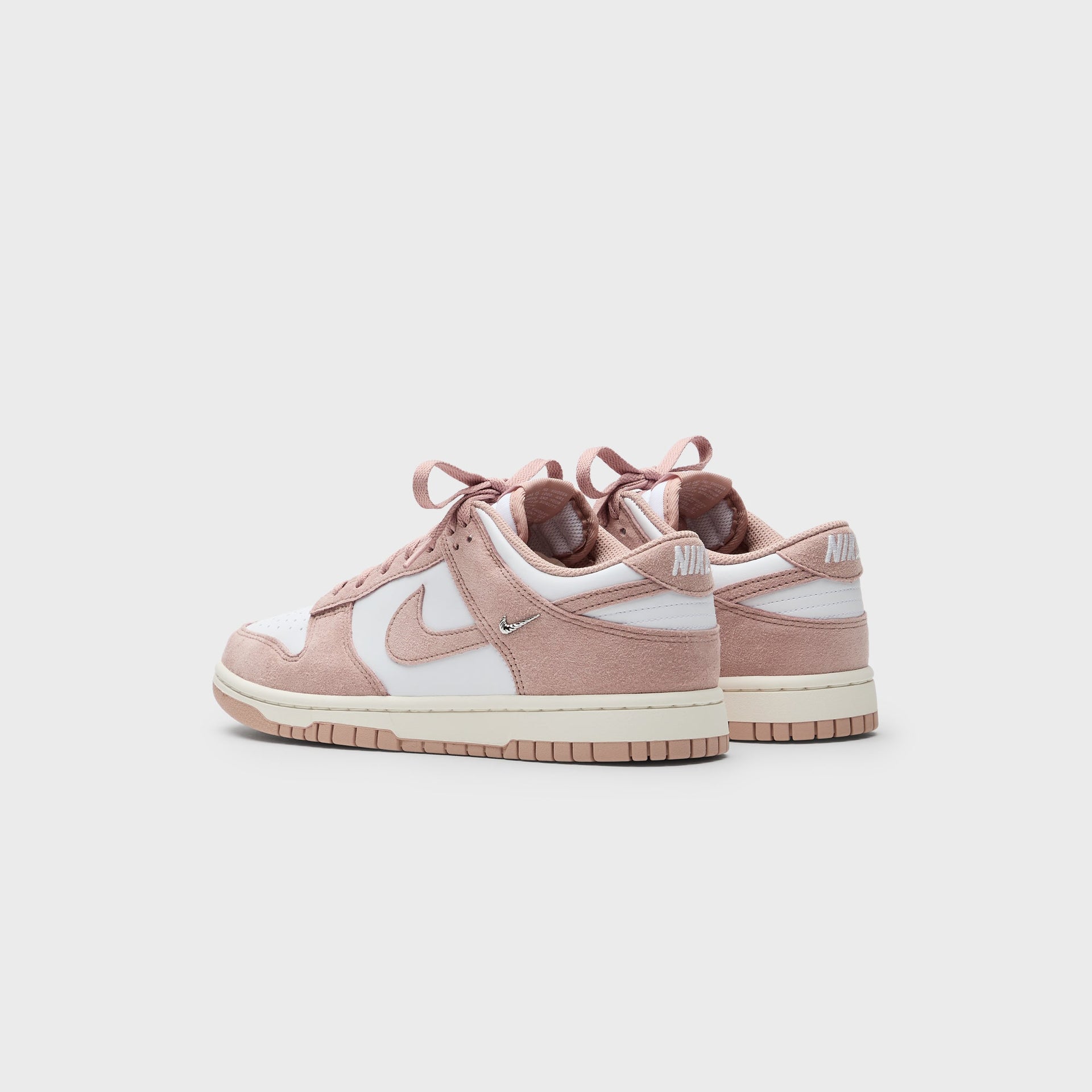 Nike WMNS Dunk Low - White / Particle Pink / Sail / Metallic Silver