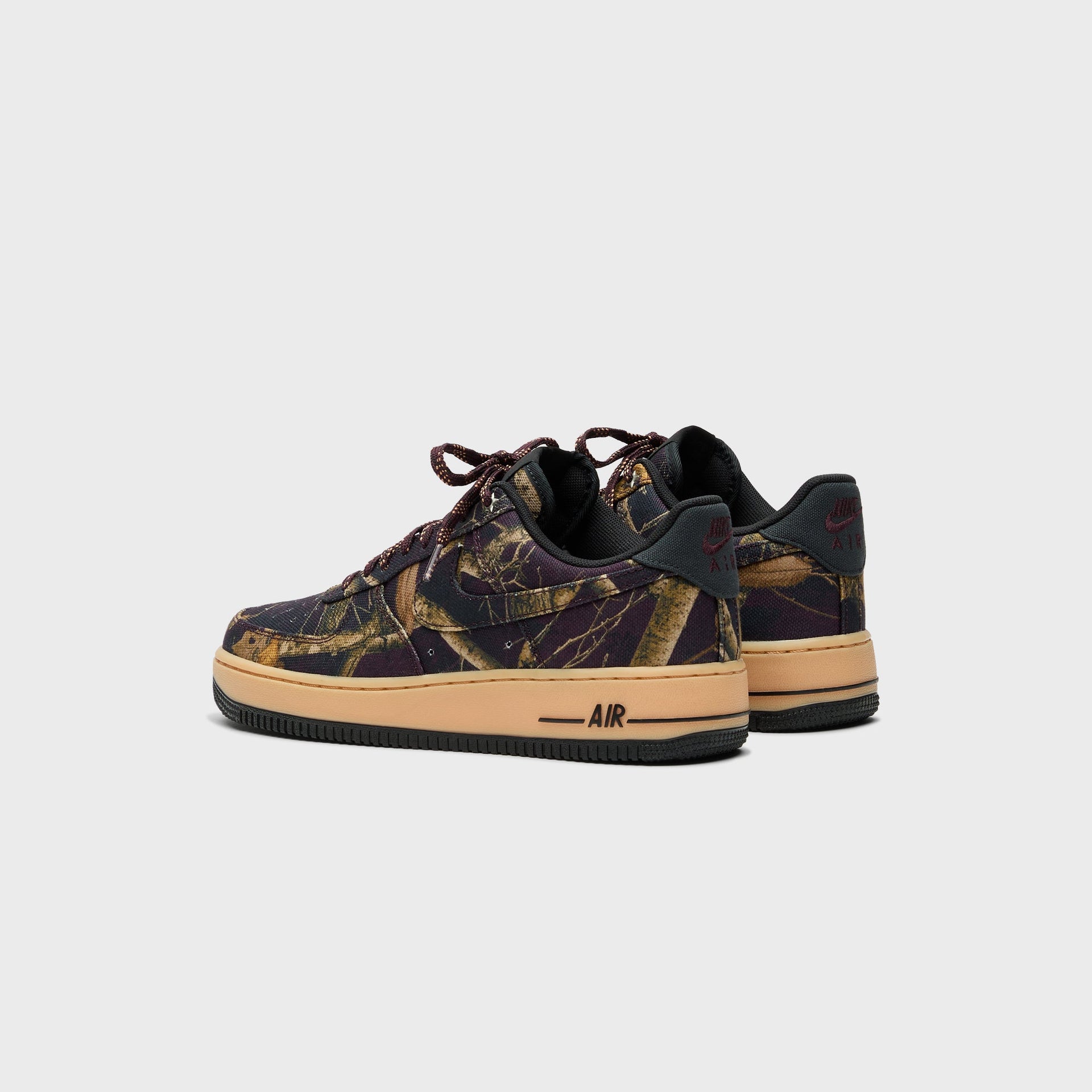 Nike Air Force 1 '07 - Off Noir / Multi-Color / Gum Yellow
