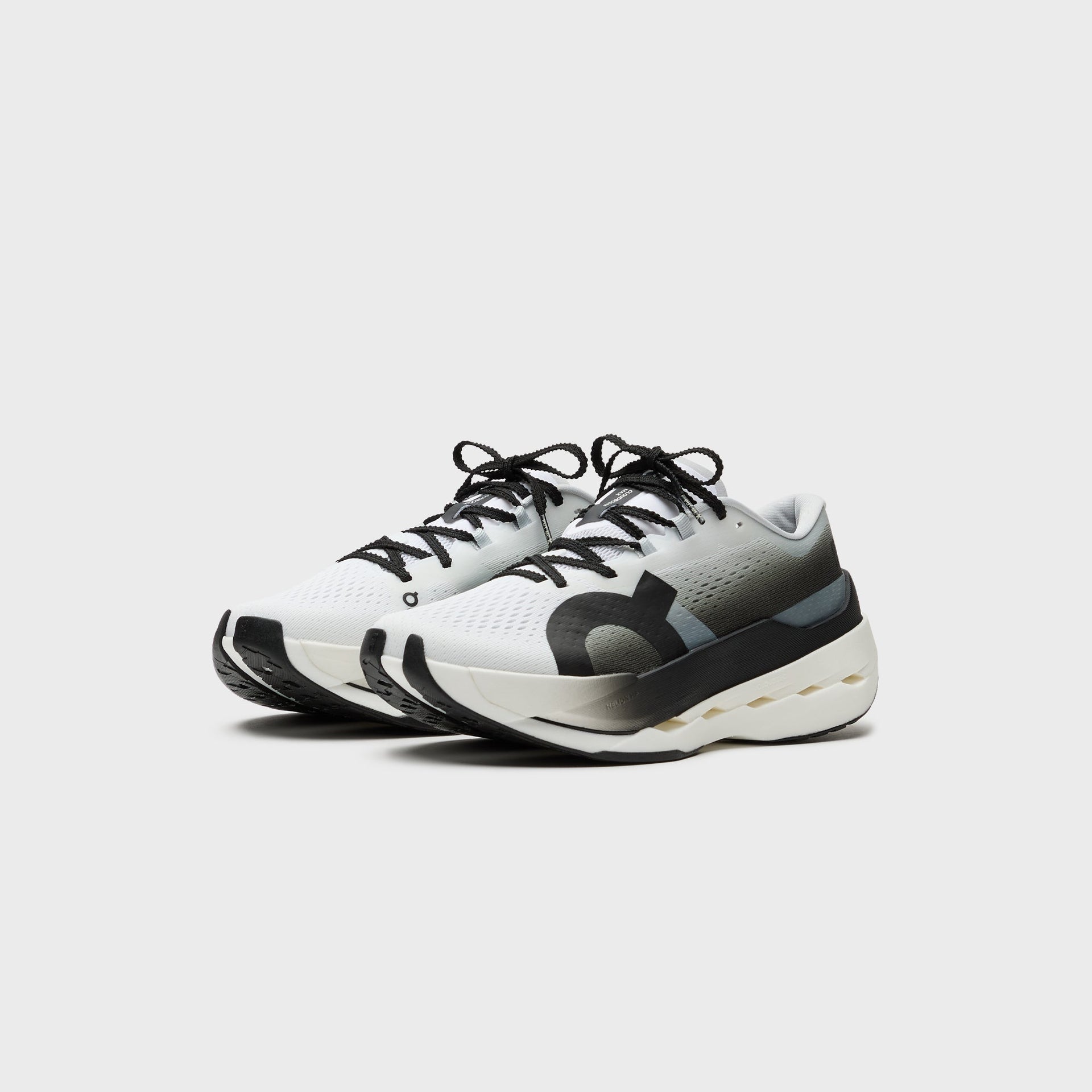 On Running Cloudboom Max - White / Black