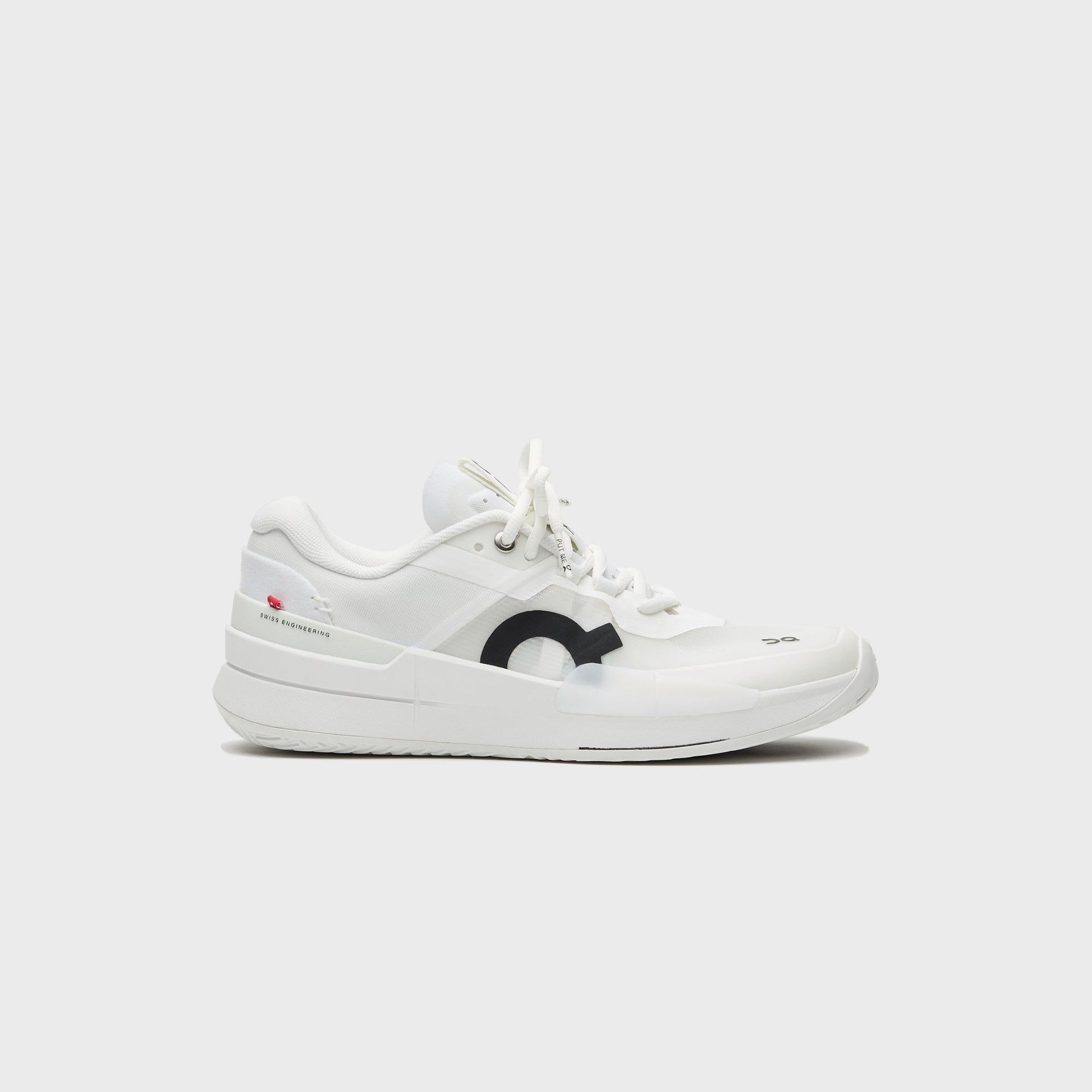 On Running WMNS The Roger Pro 2 - All White