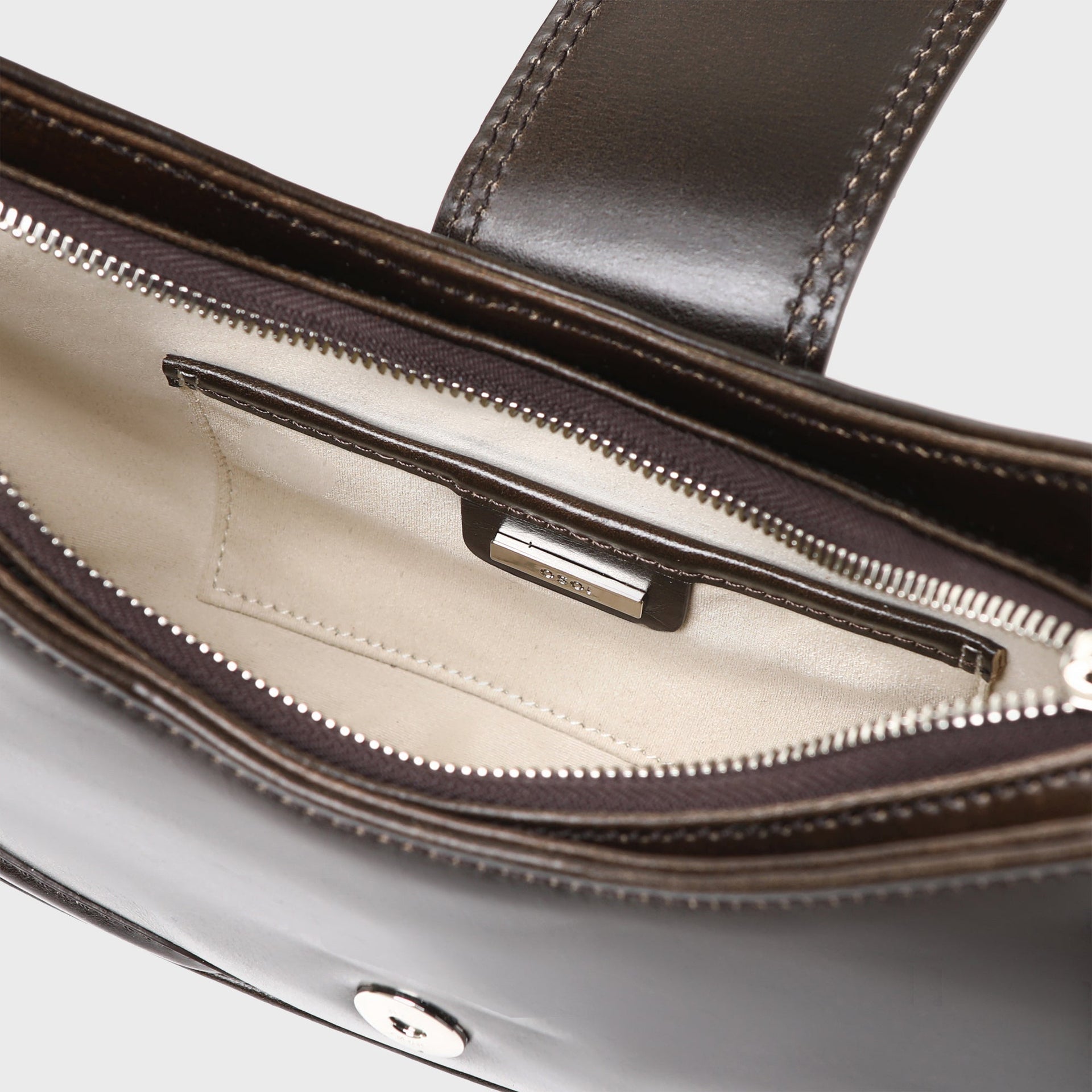 Osoi Hobo Brocle in Brown