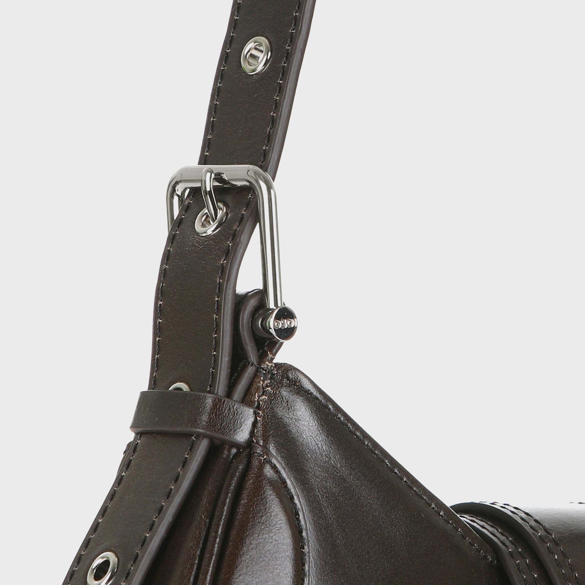 Osoi Hobo Brocle in Brown