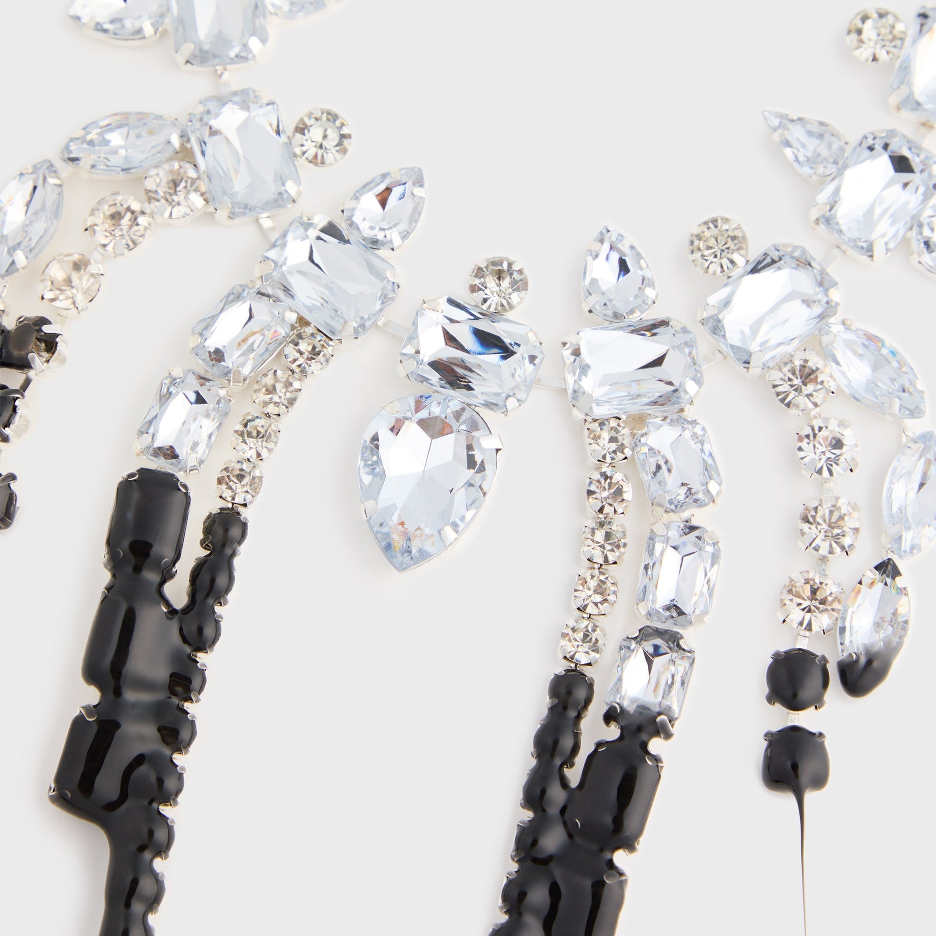 Ottolinger Dipped Diamond Collier in Black