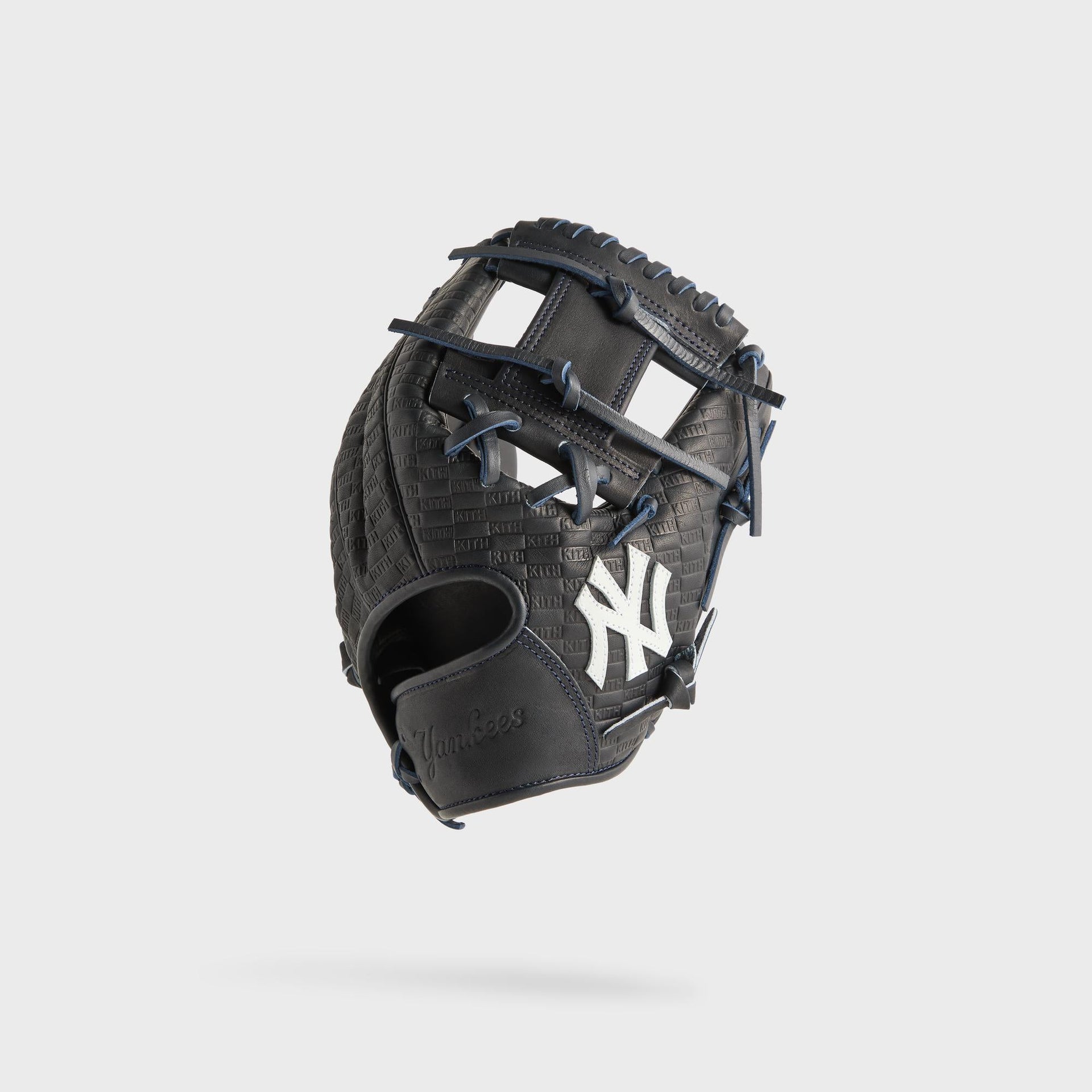 Kith & Rawlings for the New York Yankees Heart of the Hide Glove - Navy