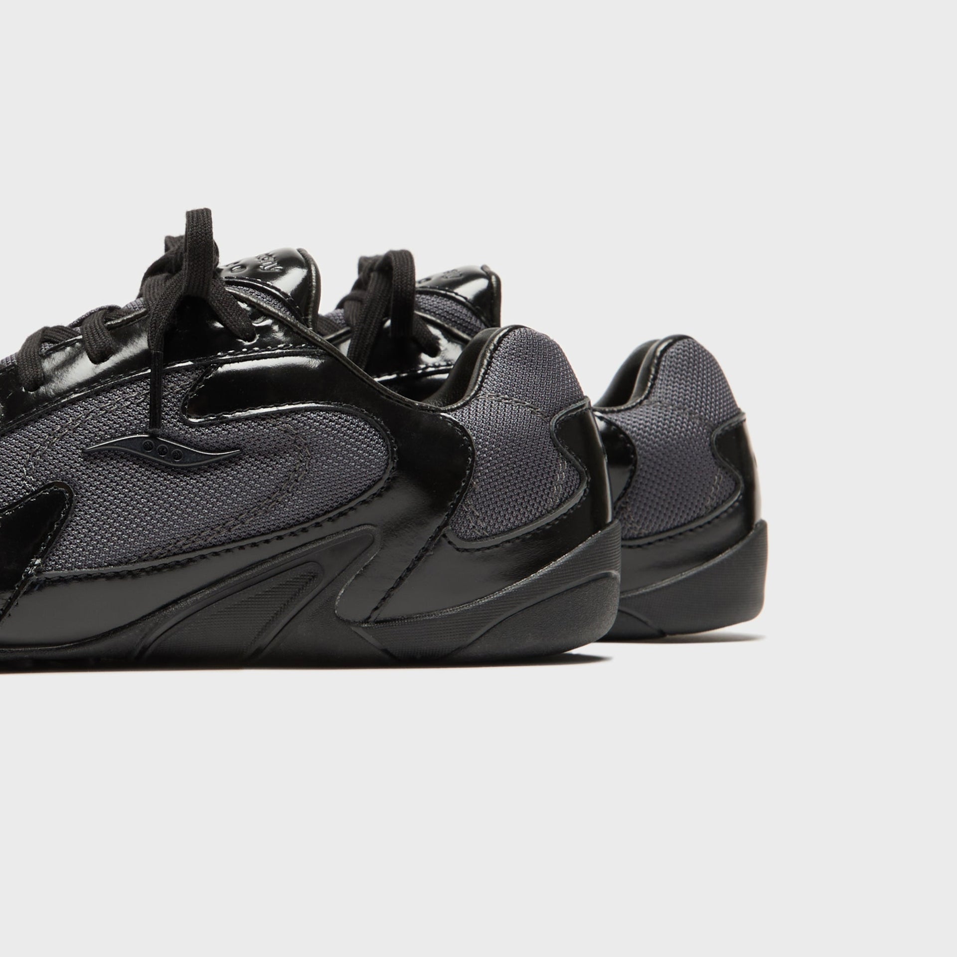 Saucony SILO Momentum S - Black / Iron