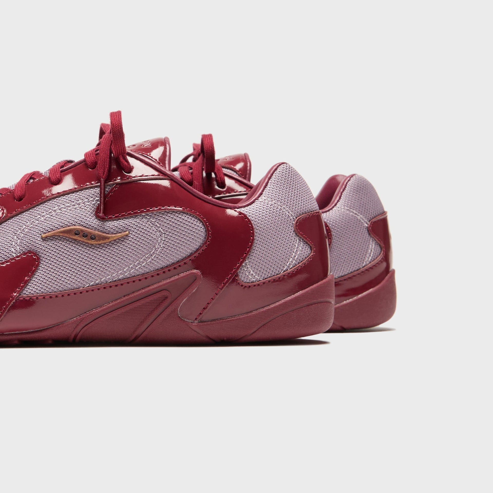 Saucony SILO Momentum S - Currant / Nirvana