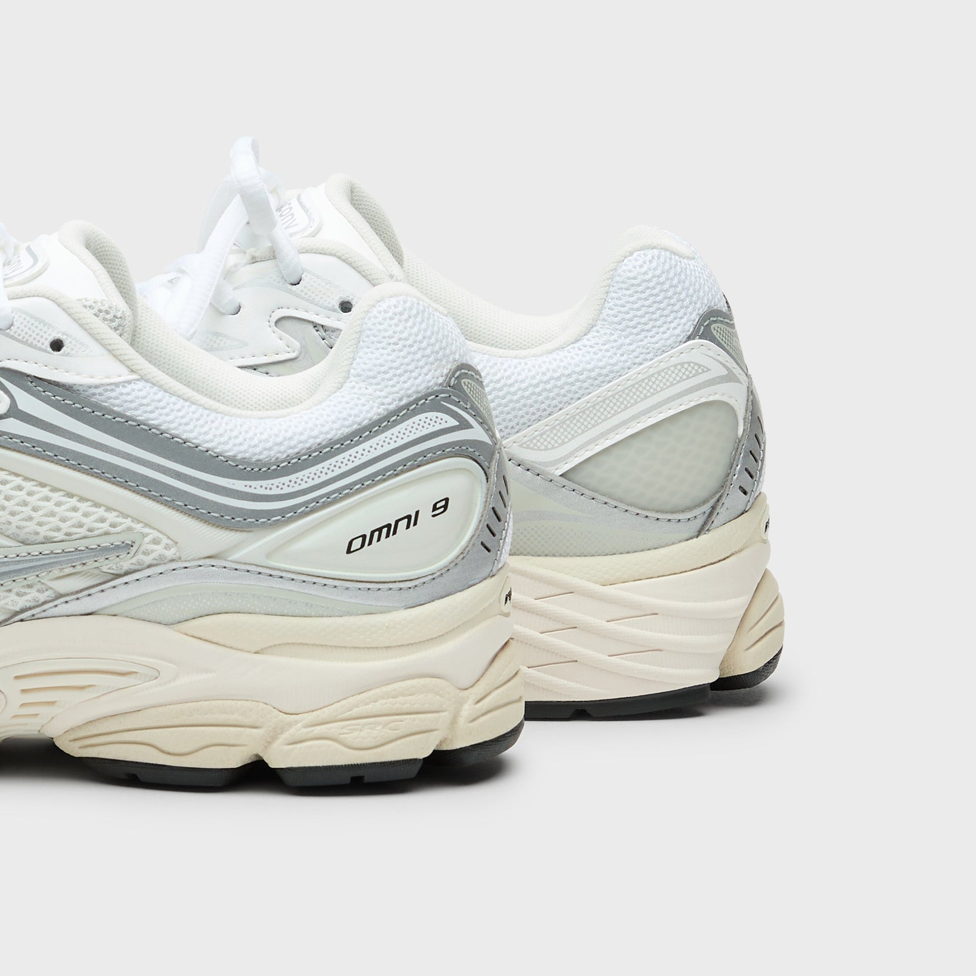 Saucony Progrid Omni 9 TMY - White / Silver