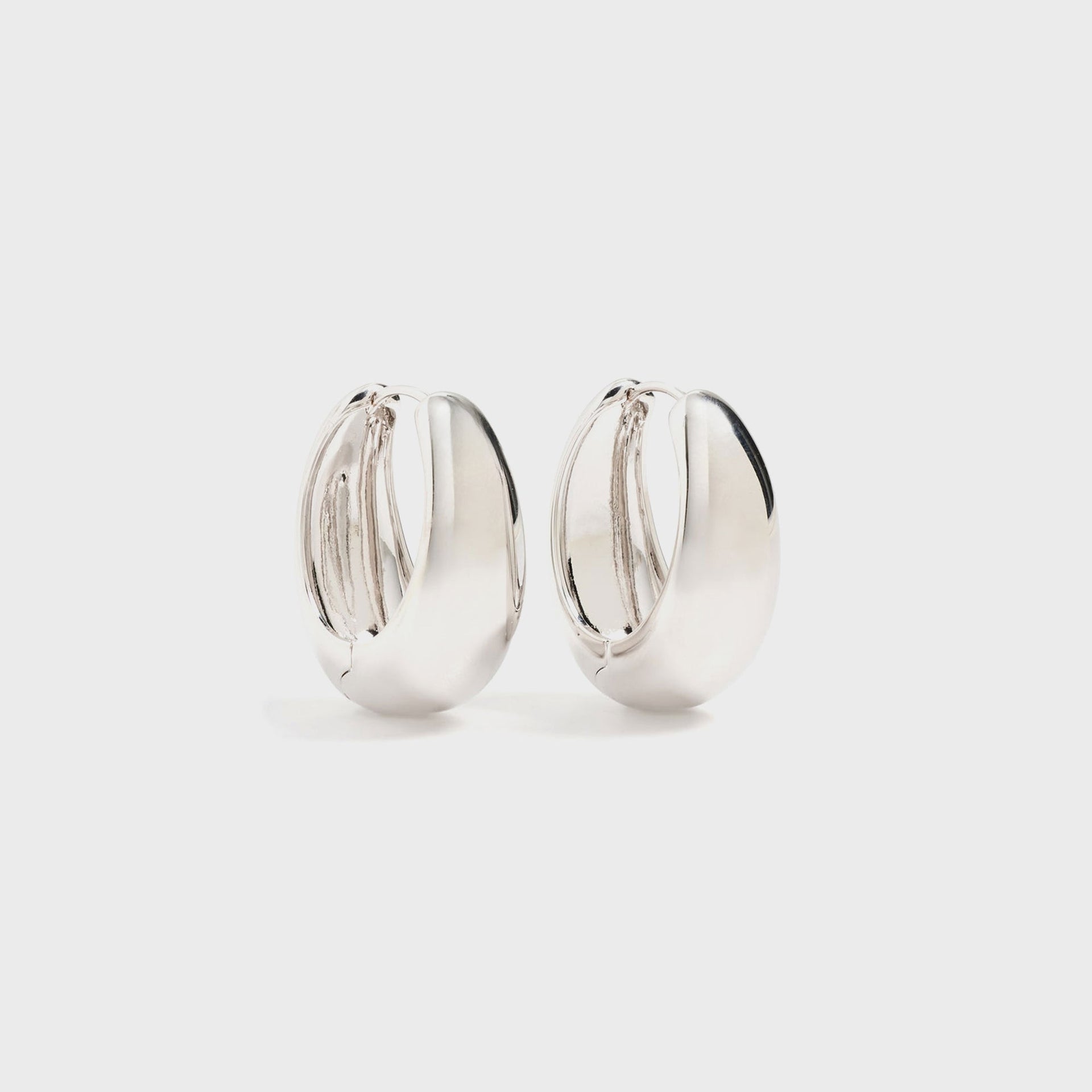 SHASHI Cameron Hoop Earring in Silver