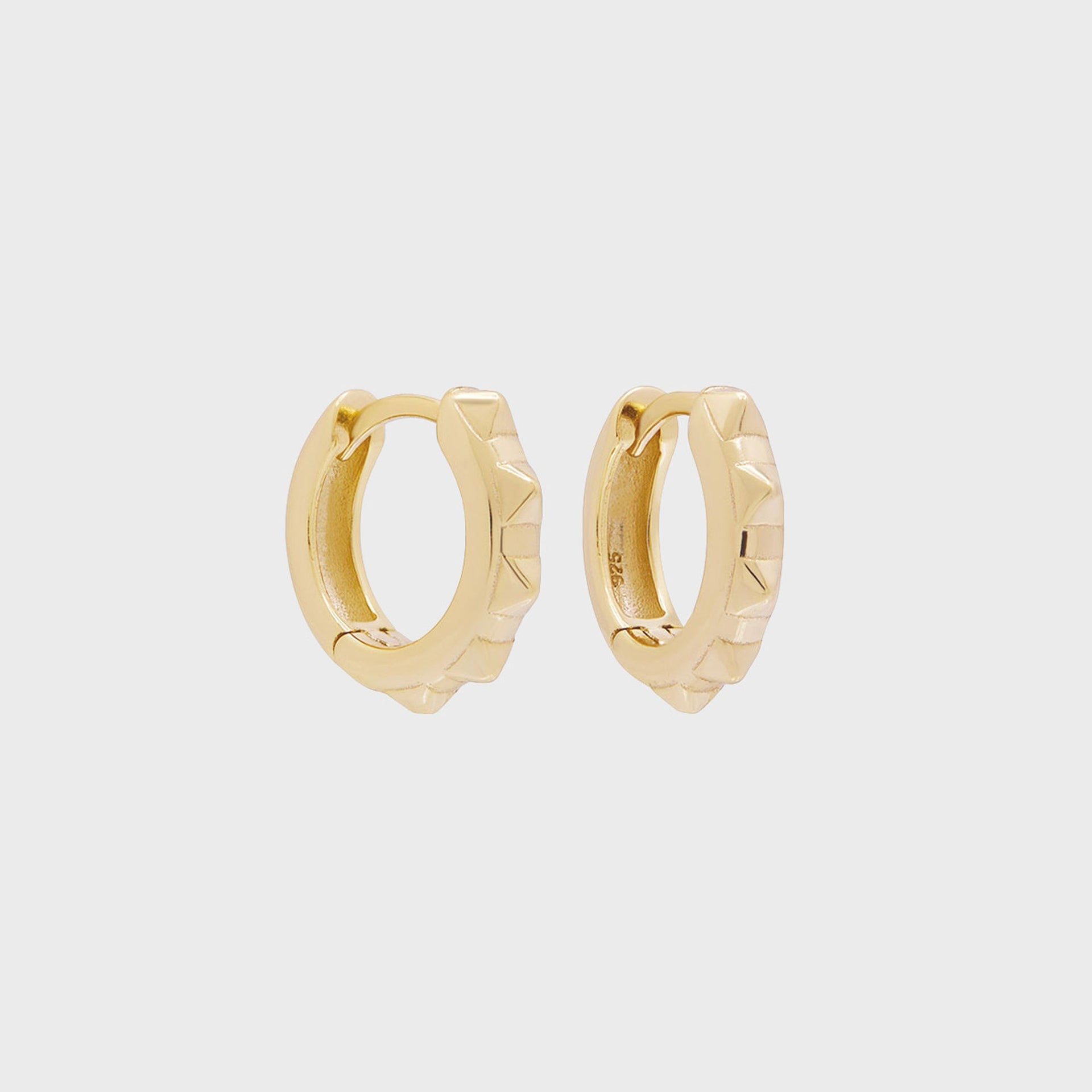 SHASHI Rocker Huggie Earring in Gold