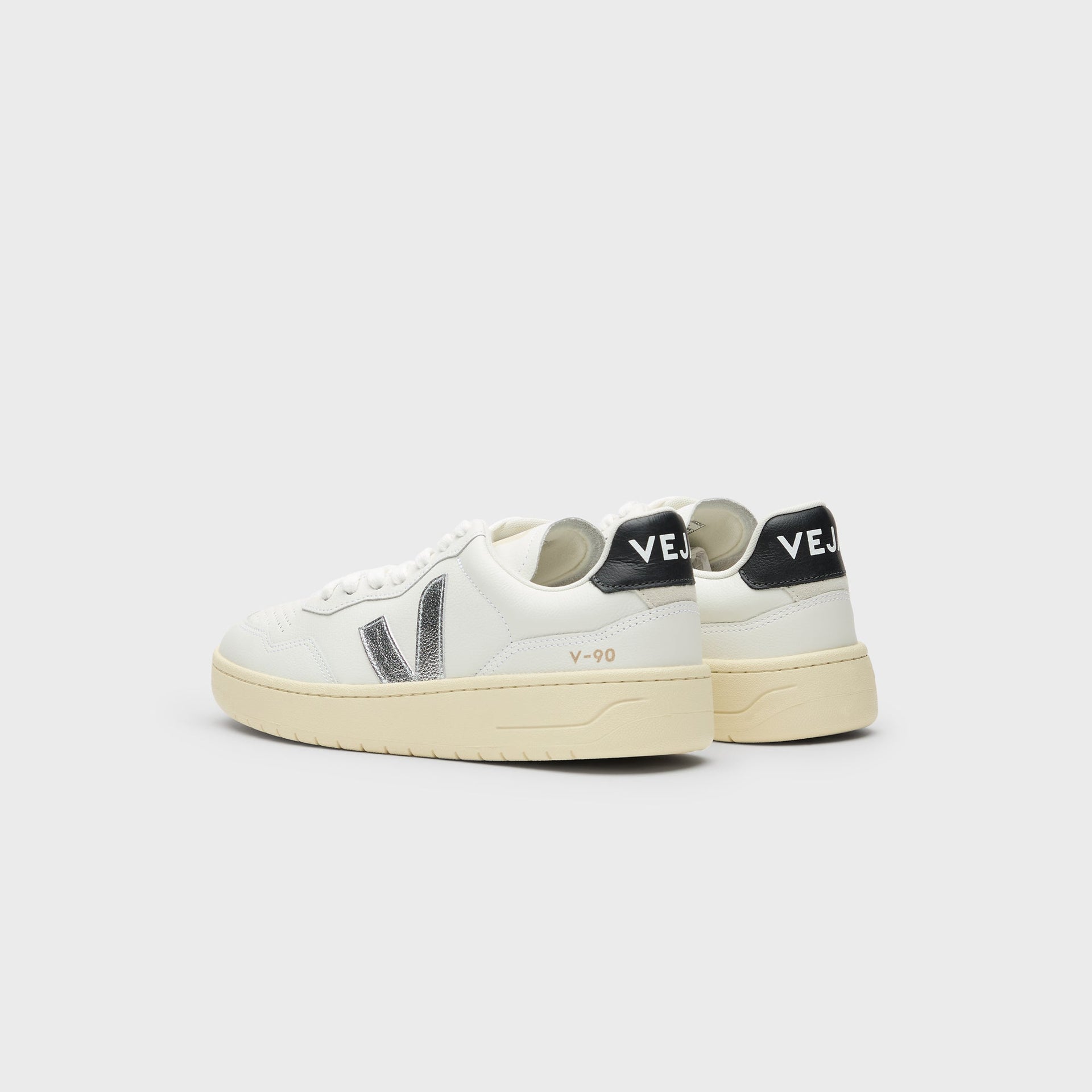 Veja V-90 - White / Silver / Black