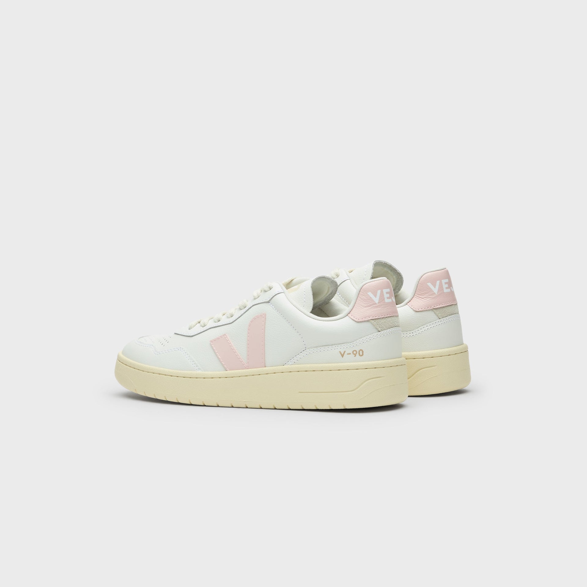 Veja V-90 - White / Petale