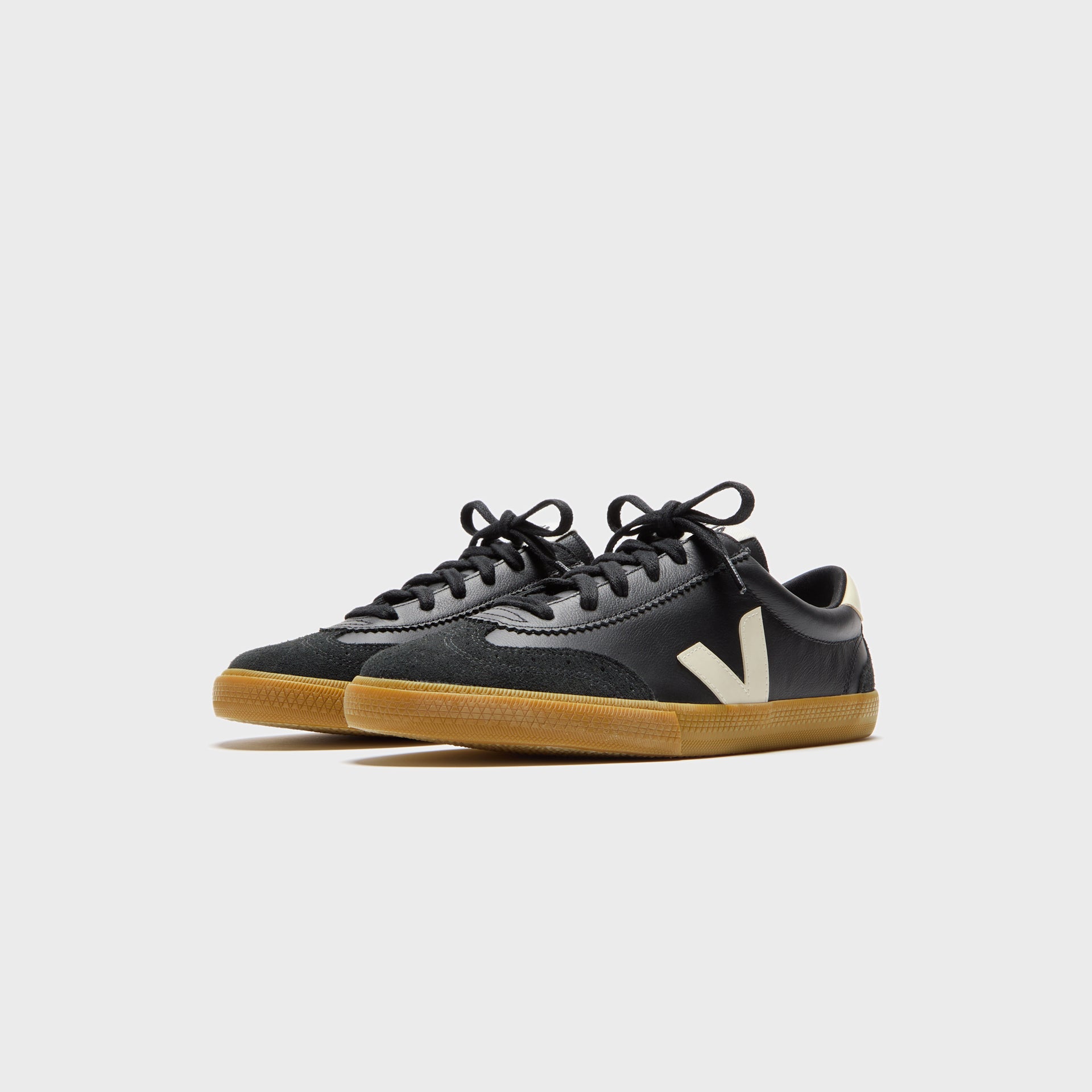 Veja WMNS Volley - Black Pierre
