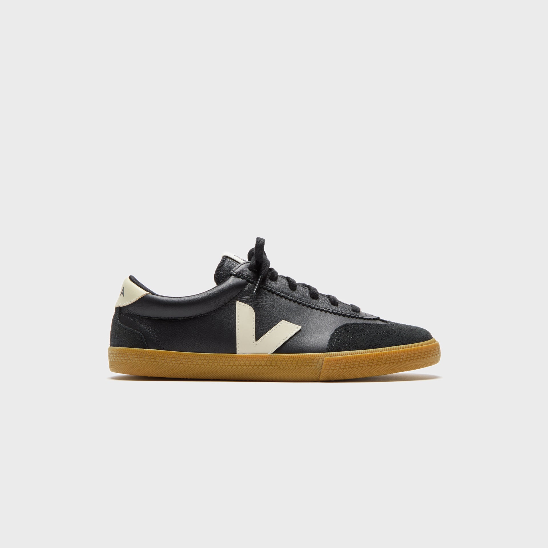 Veja Volley - Black Pierre