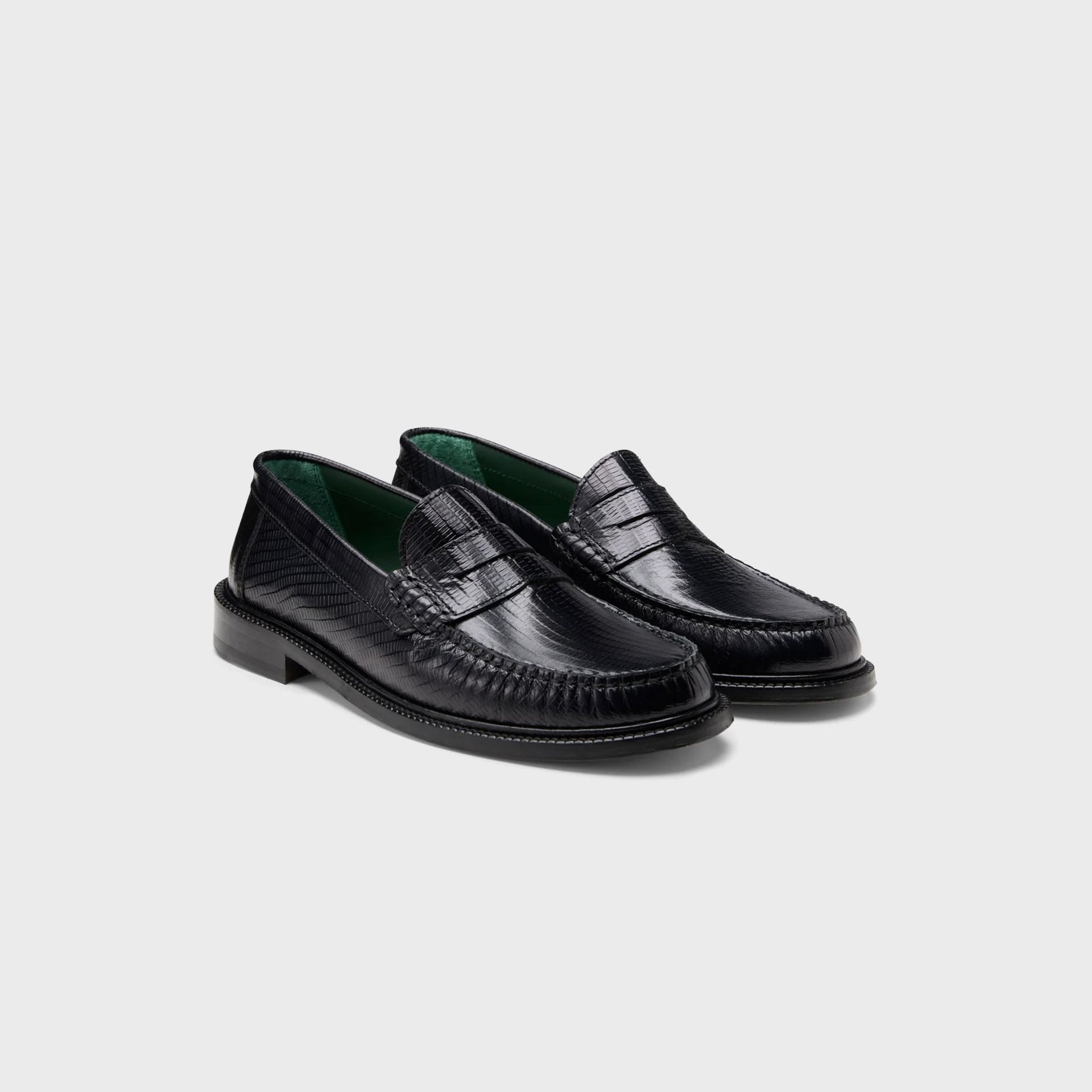 VINNY's Yardee Mocassin Loafer - Black Lizard